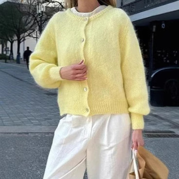 Chic Woolen Women's Cardigan